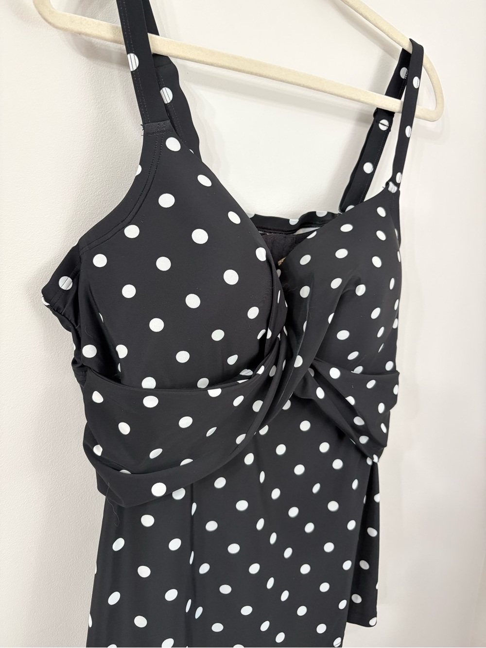SEA SWIMWEAR 42D Black Polka Dot Tankini Top Twist Front Plus Size Vacation Chic - Picture 3 of 6